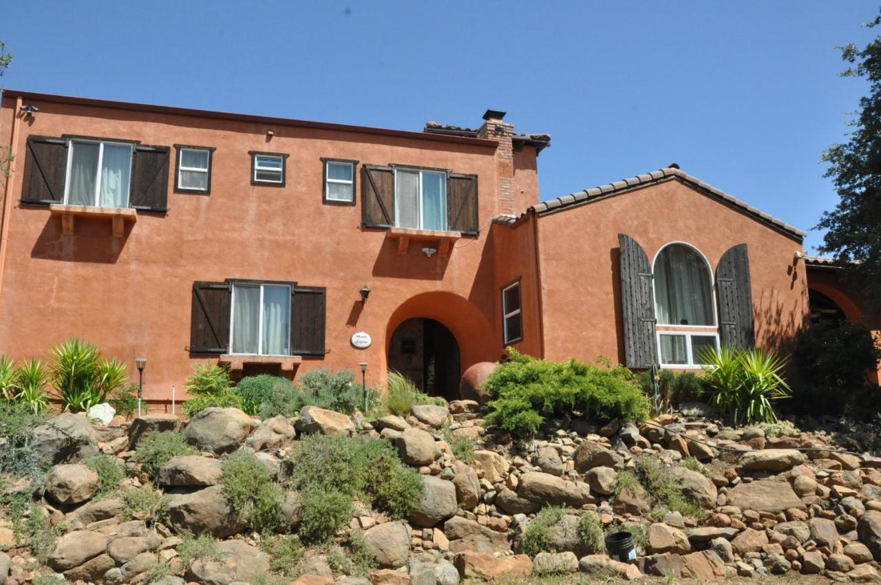 Posada Mariana Bed And Breakfast Catheys Valley Exterior photo